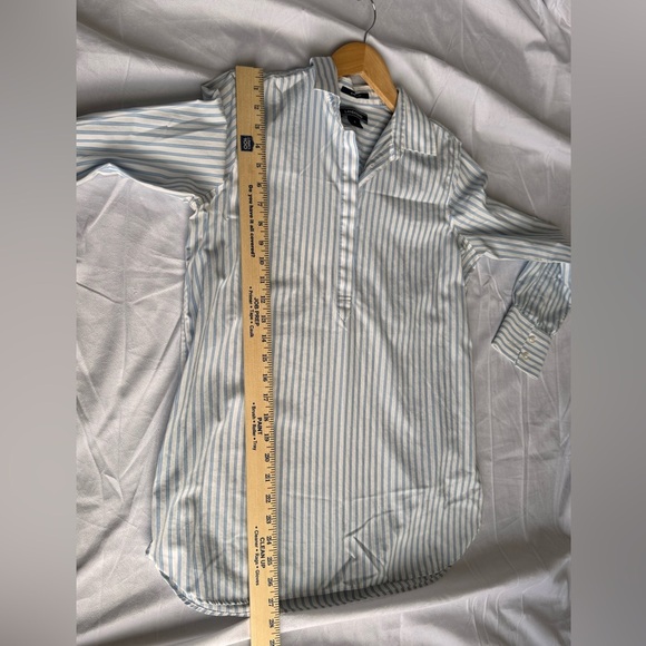 LANDS END Women's No Iron Button Front Shirt blue and white stripe Cotton Beach - Picture 6 of 7